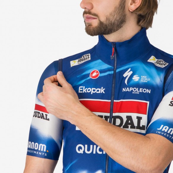 Chaleco Pro Light Wind Az/Rj Soudal Quickstep 2025